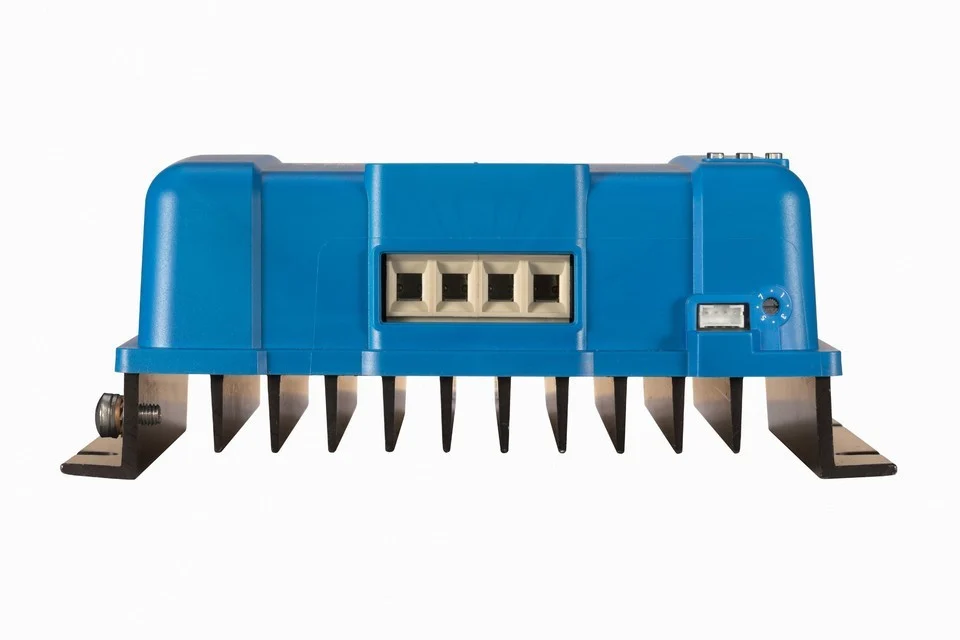 https://www.rolimag.ro/incarcator-solar-12v-24v-50a-victron-energy-smartsolar-mppt-100-50.html?preview=1#prod-gallery-1 [8]