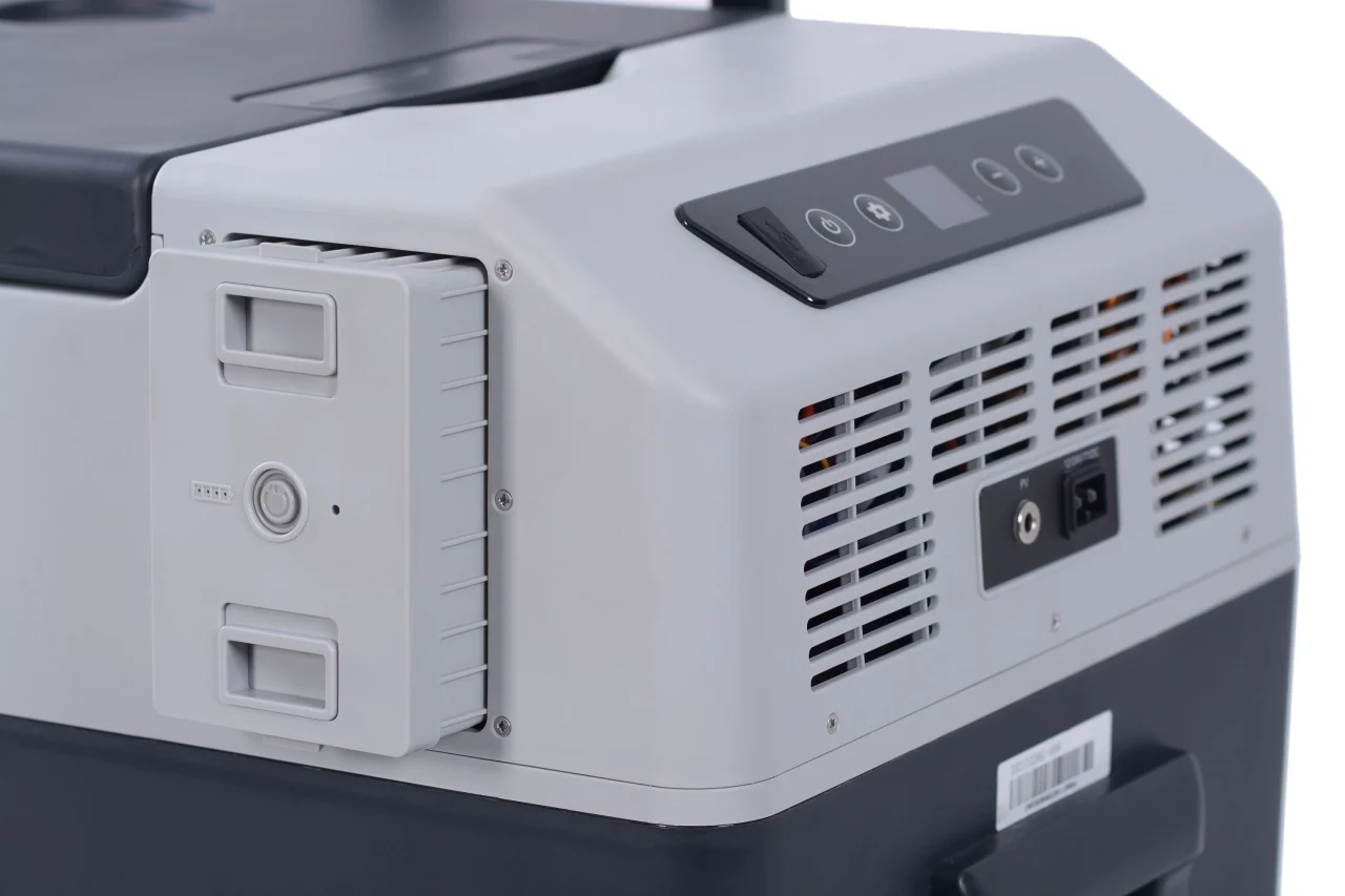 https://www.rolimag.ro/lada-frigorifica-portabila-cu-compresor-ronic-fcr-50a-50-litri-functie-bluetooth-baterie.html?preview=1#prod-gallery-1 [3]