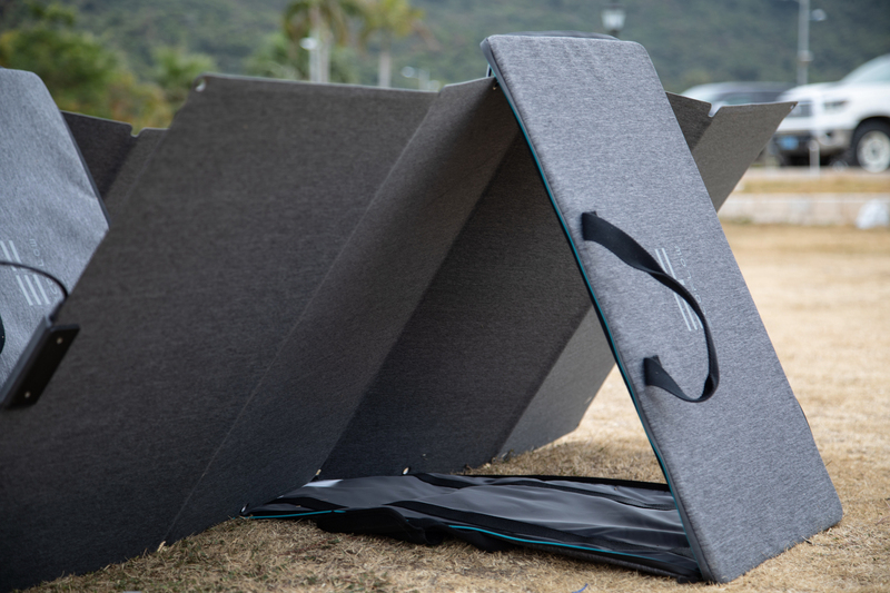 https://www.rolimag.ro/panou-solar-ecoflow-160w-panou-solar-portabil-si-pliabil-de-160w.html?preview=1#prod-gallery-1 [5]