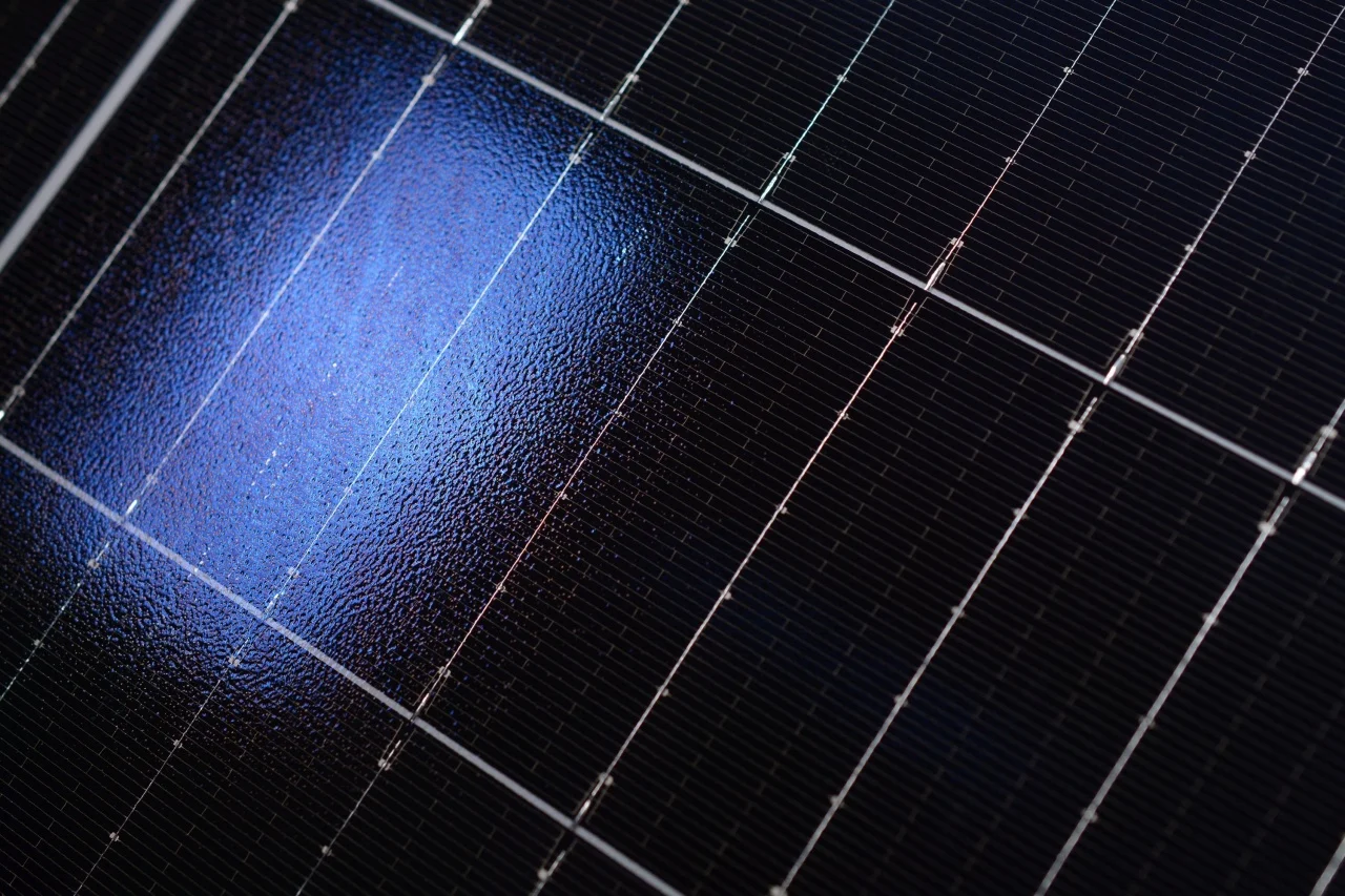 https://www.rolimag.ro/panou-solar-monocristalin-maysun-solar-ms410mb-40h-410w.html?preview=1#prod-gallery-1 [3]