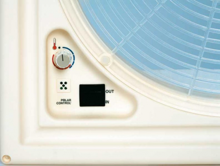 https://www.rolimag.ro/hota-de-acoperi%C8%99-cu-manivel%C4%83-cu-ventilator-de-12-vol%C8%9Bi-termostat-40x40cm-2.html?preview=1#prod-gallery [6]