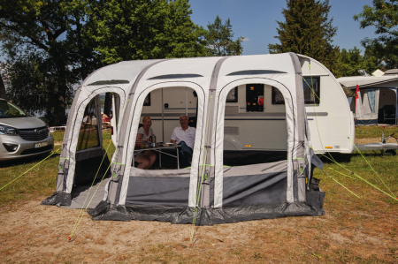 Copertina in saculet-caseta-accesorii - https://www.rolimag.ro/copertina-pentru-rulota-marina-air-290cm-latime.html?preview=1#prod-gallery