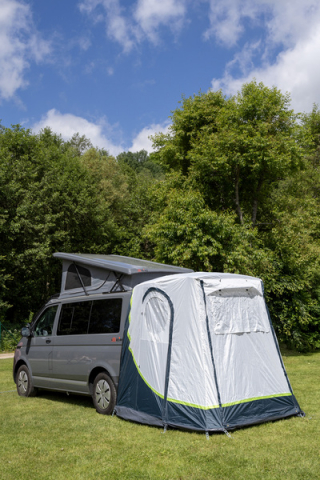 https://www.rolimag.ro/cort-spate-upgrade-2-%C3%AEn-special-pentru-hayonul-vw-t4-t5-%C8%99i-t6.html?preview=1#prod-gallery [6]