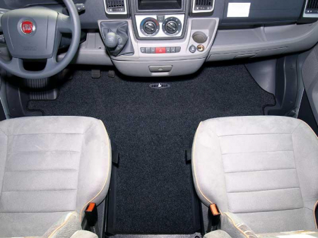 Iveco - https://www.rolimag.ro/covorase-pentru-cabin%C4%83-pentru-fiat-ducato-peugeot-boxer-citroen-jumper-2.html?preview=1#prod-gallery