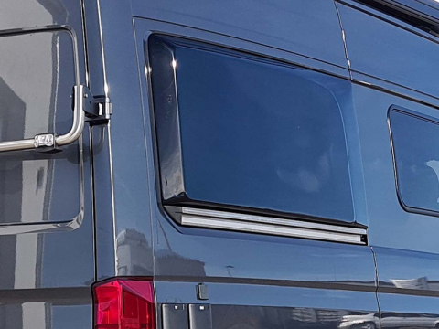 Extensie caroserie - https://www.rolimag.ro/extensie-caroserie-vw-crafter-2-man-tge-gfk-pozi%C8%9Bie-chiar-%C3%AEn-spatele-u%C8%99ii-glisante.html?preview=1#prod-gallery