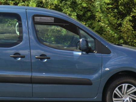 Grile de aerisire - https://www.rolimag.ro/grila-de-aerisire-cabina-%C8%99oferului-citroen-berlingo-2-din-03-2008.html?preview=1#prod-gallery