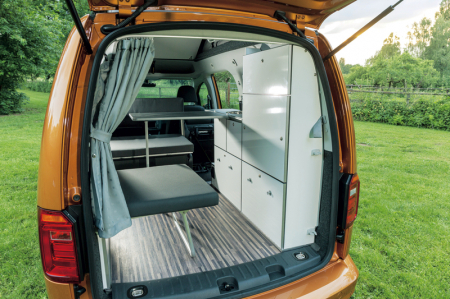 Linie de mobilier Caddy LR Camp - Include frigider, chiuvetă, baterie AGM și sistem electric [1]