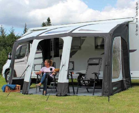 Cort-covor-fusta-terasa-accesorii - https://www.rolimag.ro/u%C8%99%C4%83-op%C8%9Bional%C4%83-suplimentar%C4%83-pentru-plas%C4%83-de-%C8%9B%C3%A2n%C8%9Bari-pentru-peretele-lateral.html?preview=1#prod-gallery