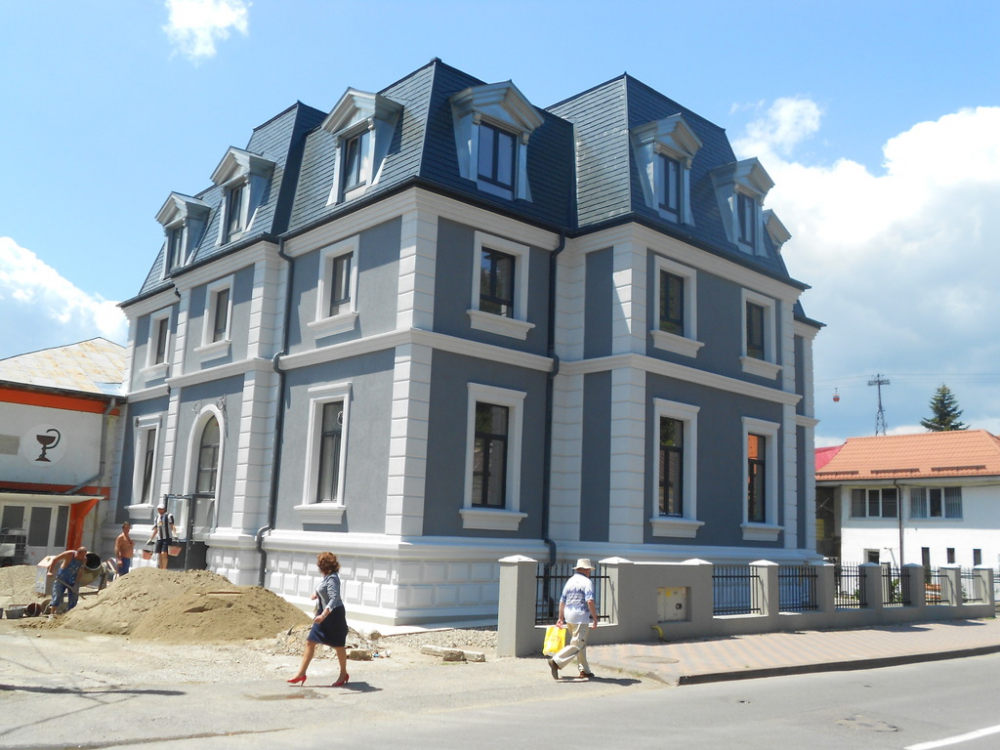Invelitoare si mansarda solzi otel prevopsit RAL 7016 [1]