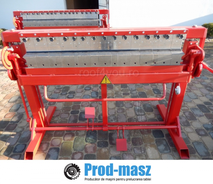 Abkant manual cu segmenti, lungime de lucru 1250 mm/ indoire max 1.5 mm [4]