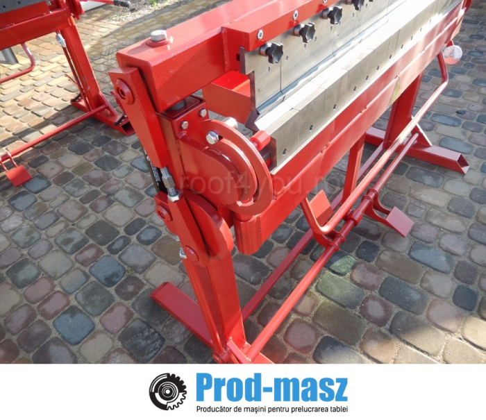 Abkant manual cu segmenti, lungime de lucru 1250 mm/ indoire max 1.5 mm [6]