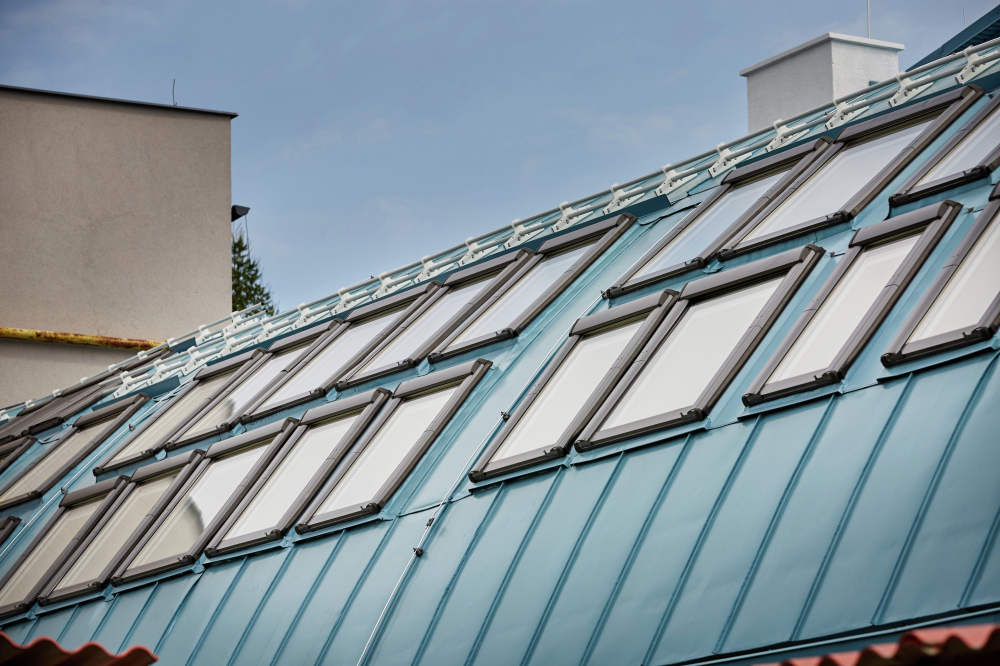 fereastra-mansarda-designo-r68c-deschidere-mediana-lemn [7]