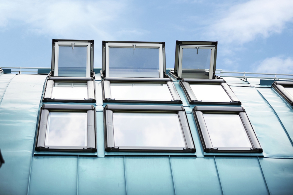 fereastra-mansarda-designo-r69p-pvc-deschidere-mediana [5]