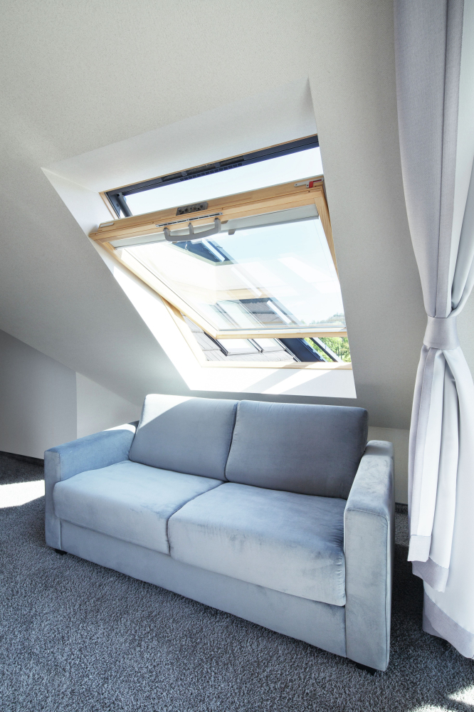 Ferestre Q42C cu deschidere mediana, manuala, lemn [3]