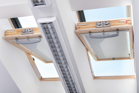 Ferestre Q43C 066/118, cu deschidere mediana, manuala, lemn [5]