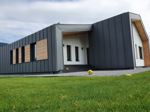 - Proiecte Roof4you - Fatada si invelitoare aluminiu prevopsit RAL 7016 3D