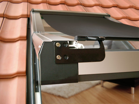 Rulou exterior parasolar ZAR M pentru ferestre mansarda R4, R7 [3]