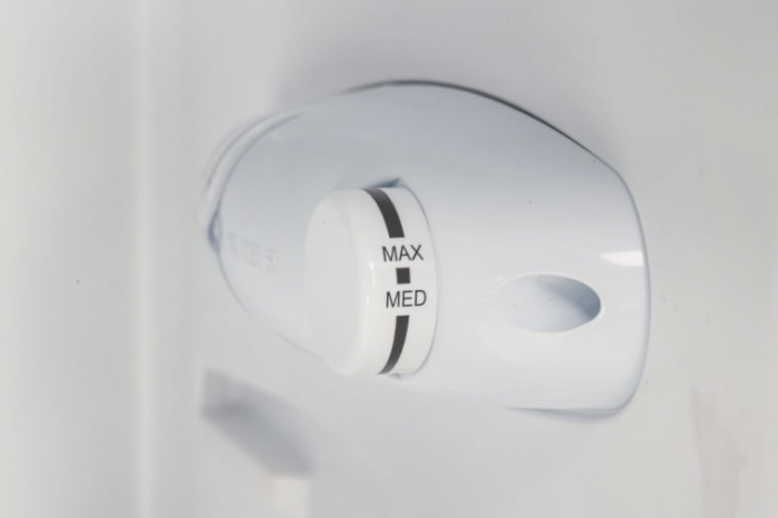 Frigider cu 2 usi, congelator, lumina LED, capacitate 204 L, 4 rafturi sticla, inaltime 1.43m, inox, VIVAX [8]