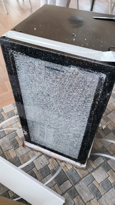 Frigider pentru bauturi, SECOND HAND (geam spart), sendvisuri, capacitate 93 L, lumina LED, Negru, HEINNER [2]