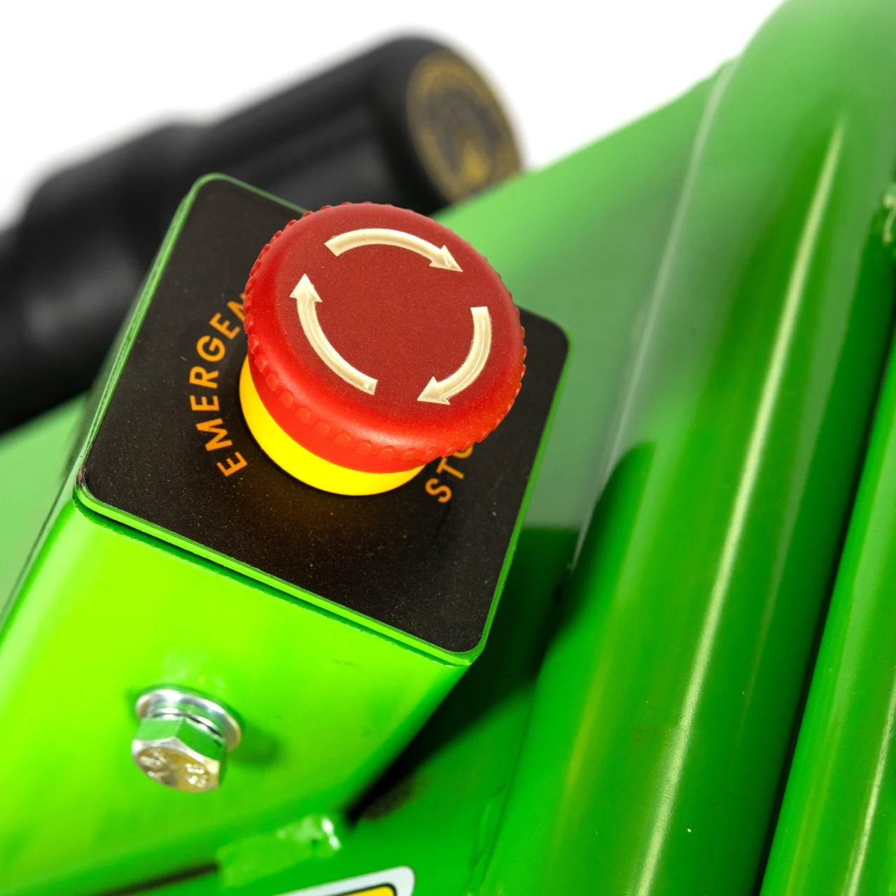 Tocator de crengi, benzina, motor 4 timpi, diametru Ø100mm, 7 Cp, 3600 Rpm, pentru rumegus, Micul Fermier [12]