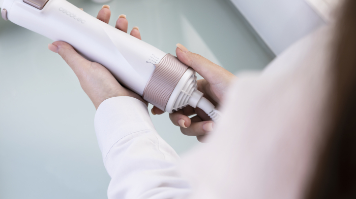 Set Perie rotativa cu 5 capete Cecotec Bamba CeramicCare 5in1Gyro Ceramica, Perie pentru indreptat parul , Perie electrica, Ondulator par [10]