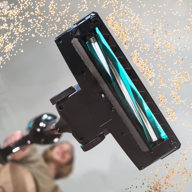 Aspirator vertical Cecotec Conga 700 PowerHead, Perie motorizata, Putere 615W, 18000 Pa, Rezervor 500ml - RESIGILAT [4]