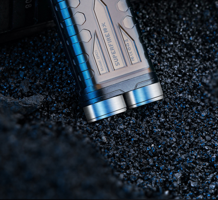 Lanterna de buzunar tip breloc Superfire EM01, 800lm, 500mAh, USB C, lumina de urgenta [9]