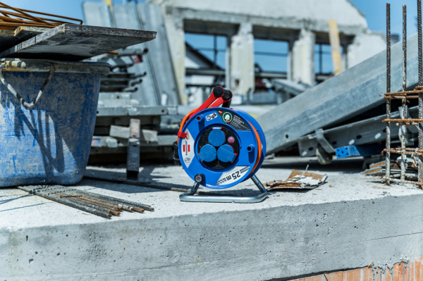 Prelungitor Exterior Brennenstuhl Garant cu tambur , 3 prize, AT-N07V3V3-F 3G1,5, 25m, IP44 [8]