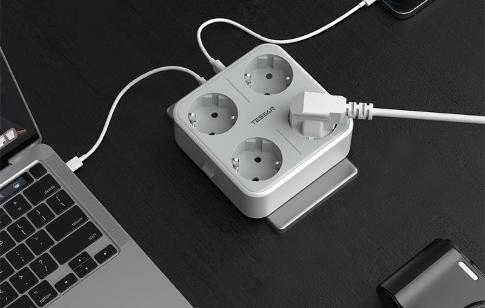 Adaptor priza Tessan TS-302-DE-C, 4 prize, 2 X USB-A, 1X USB-C, 10A [4]