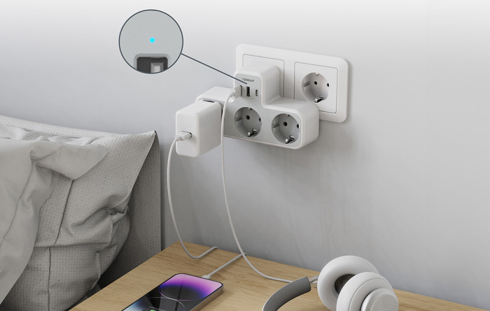 Priza Multipla Tessan TS-323-C, 3 Prize, 1 port USB-C, 2 Porturi USB, 240 V, Alb ,2500W 10A [4]