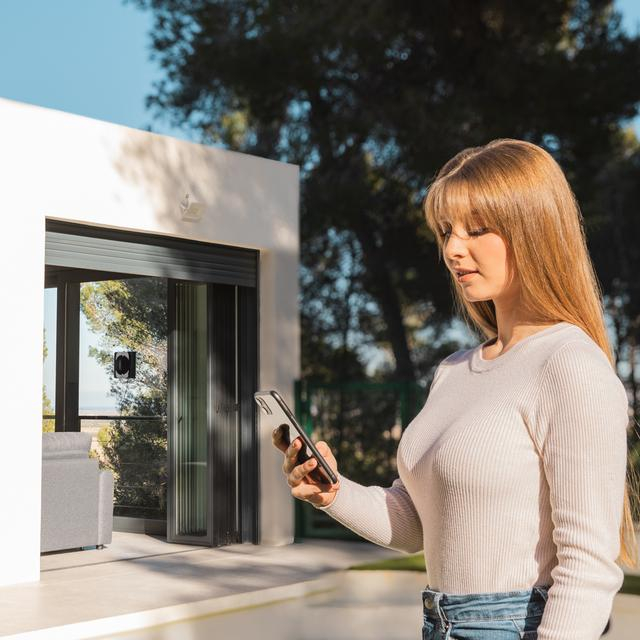 Robot curatare geamuri Cecotec Conga WinDroid 1290 DoubleSpray Connected, Pulverizare, Control Aplicatie , Telecomanda, 5 moduri de curatare [2]