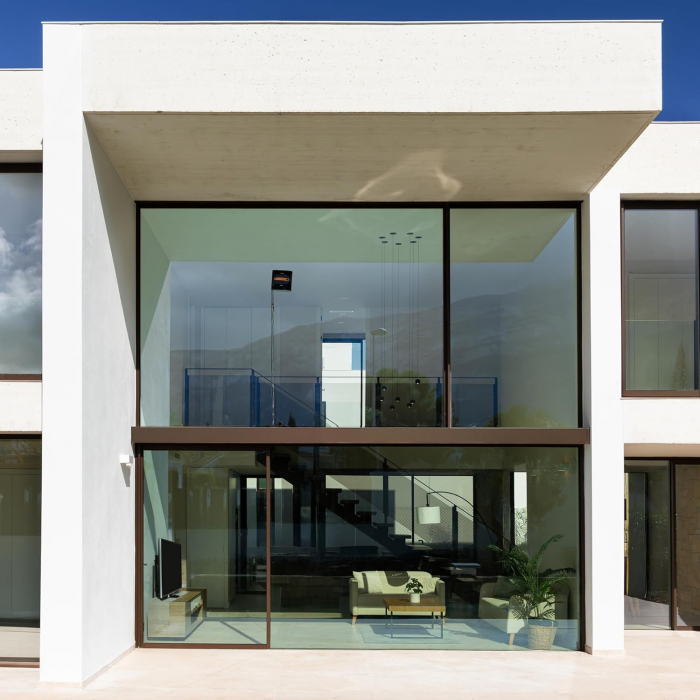 Robot curatare geamuri Cecotec Conga WinDroid 1390 DoubleSpray Connected, Pulverizare subla, Control Aplicatie , Telecomanda, 8 moduri de curatare [9]