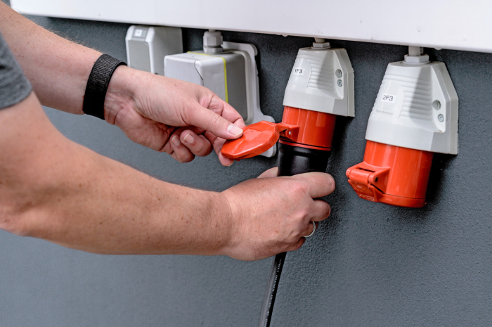 Statie de incarcare portabila pentru masini electrice Brennenstuhl EV 1384020, 8m, Type 2, Trifazic, CEE 11kW, Mode 2, 16A, BEV/PHEV, Geanta inclusa [6]