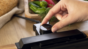 Gratar electric Cecotec Tasty&Grill 2000 Bamboo, 2000W, cadru din bambus, termostat reglabil [6]