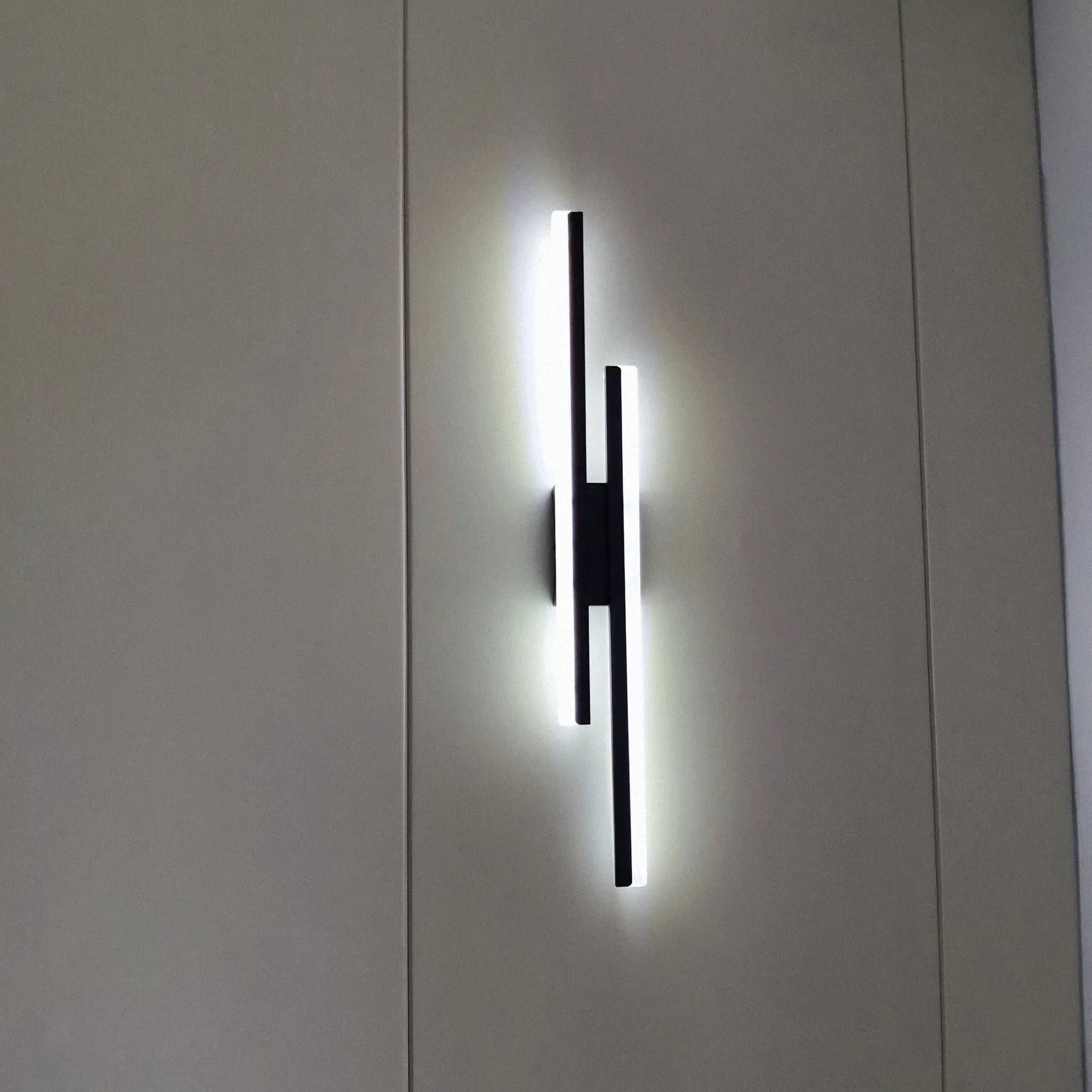 Aplica de perete LED Rovo 1289-48, 48CM, 16W, Lumina alb rece 6500 K, Neagra [1]