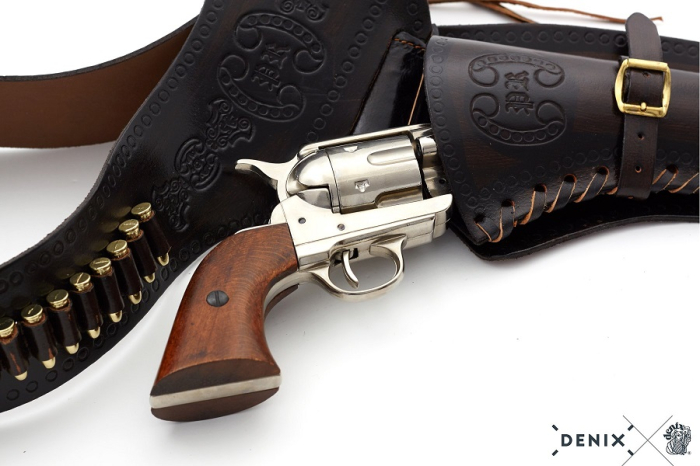 Centură de cowboy cu cartușe și un toc [4]