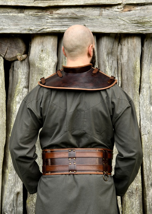 Guler medieval din piele [4]