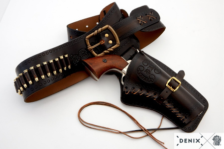 Centură de cowboy cu cartușe și un toc [1]