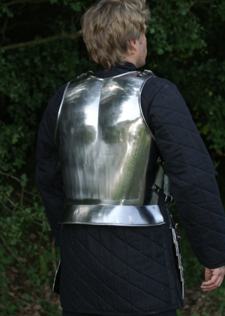 Cuirasă cu tasete secol XVI [1]