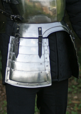 Cuirasă cu tasete secol XVI [2]