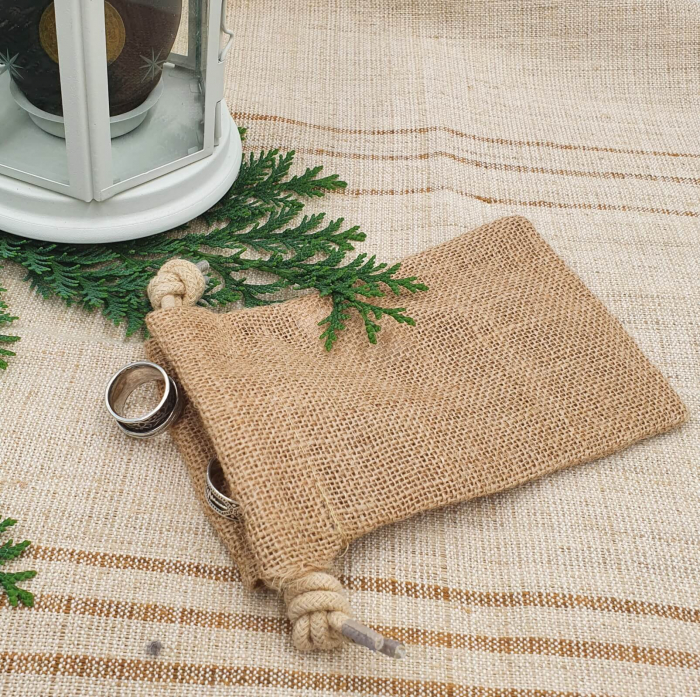 Saculeti din Iuta Natur mici - 10x15 cm cu snur [2]
