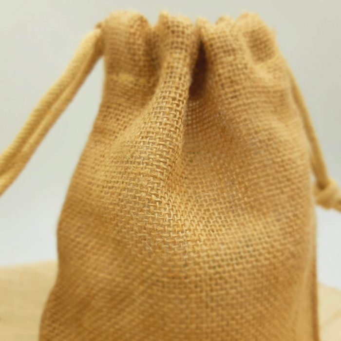 Saculeti din Iuta Natur medii - 14x20 cm cu cordon [2]