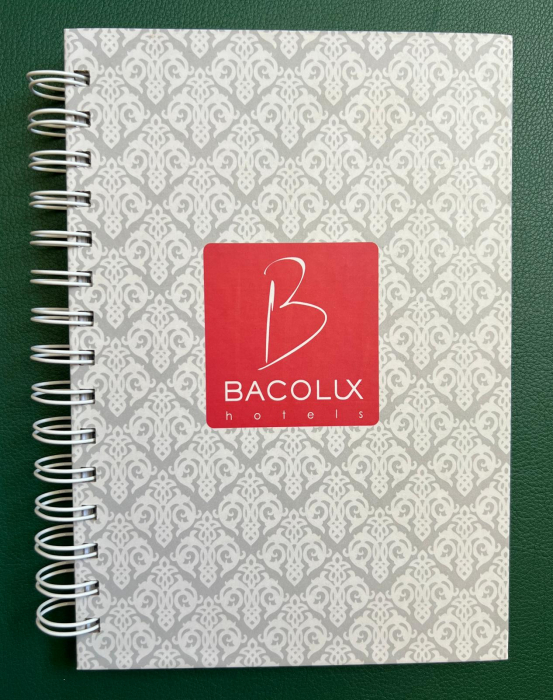 Agenda A4 nedatata 100% personalizata, cu spira [8]