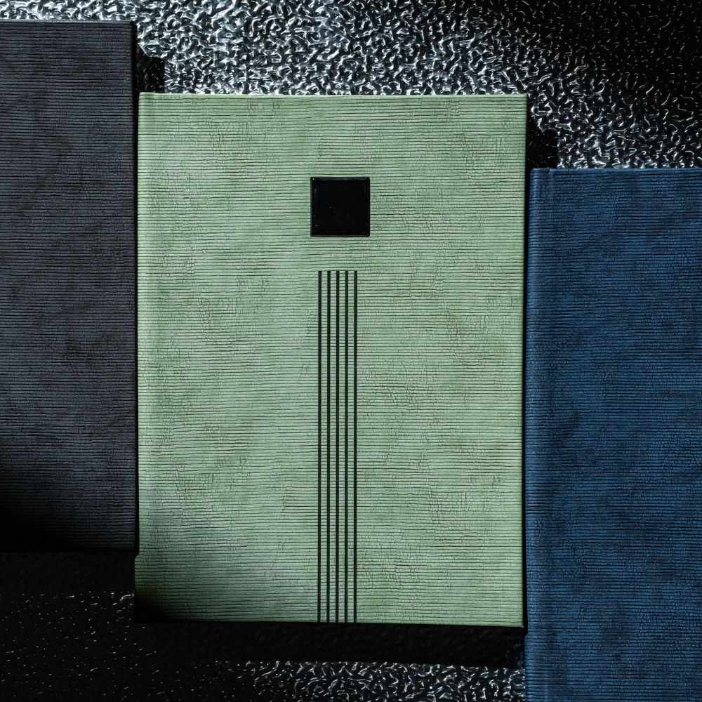 Agenda nedatata IRON [6]