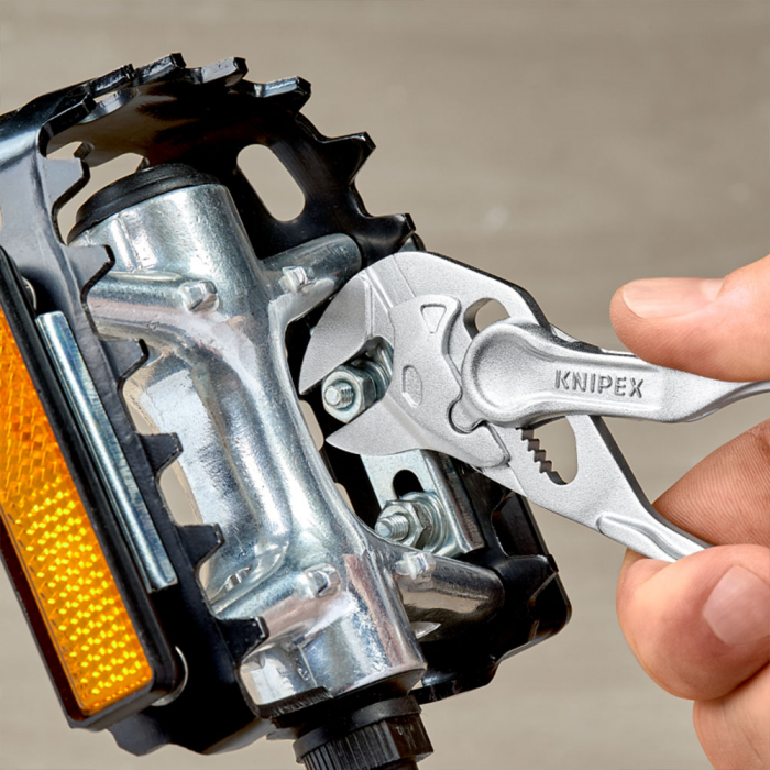 Mini Cleste Cheie XS cu reglaj automat, mecanica fina, instalatii sanitare, o scula de nelipsit din trusa de scule de bicicleta sau de motocicleta, 100mm, KNIPEX 86 04 100 [21]