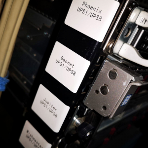 Etichete termice universale 40 x 80mm, plastic alb, permanente, 1 rola, 100 etichete/rola, pentru imprimanta M110 si M2003