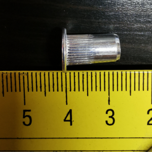 Piulite Nit Tubulare cu filet interior Rapid M5, diametru 6.9mm, otel cromat, burghiu HSS inclus, 20 buc/blister 50006728