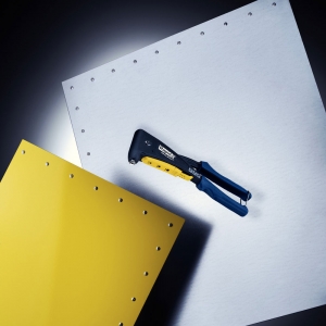 Cleste pop nituri Rapid RP40 Multi kit cu servieta, cap nituire universal cu etrier incorporat, 3.2/4.0/4.8mm, nituri aluminiu sau otel, sistem de verificare dimensiune nituri, grip moale,50011278