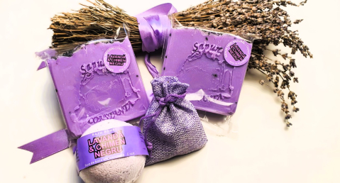 SUPER PRET - set natural cu lavanda si chimen negru 2 sapunuri sare de baie si saculet aromat