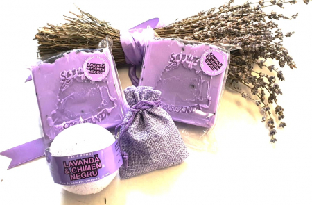 sapunuri naturale solide - Set natural cu lavandă și chimen negru – 2 săpunuri, sare de baie și săculeț aromat